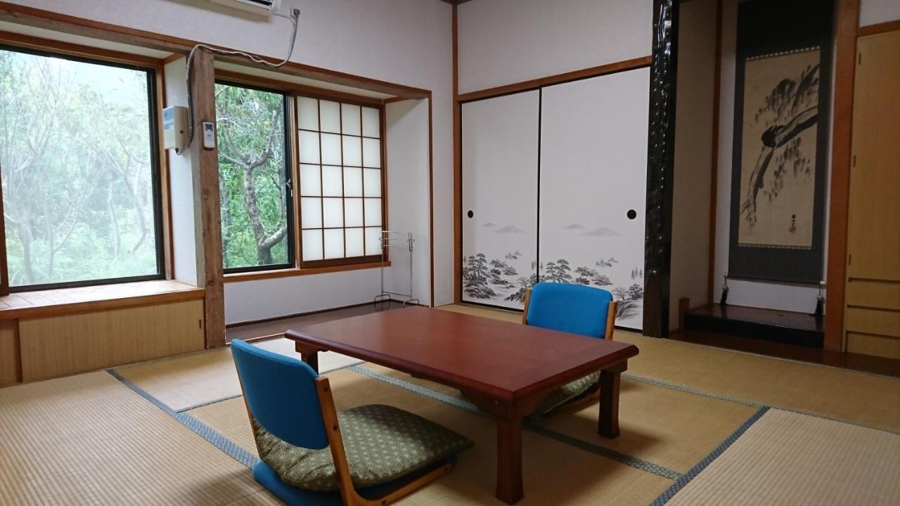 そこど荘 八丈町 エクステリア 写真