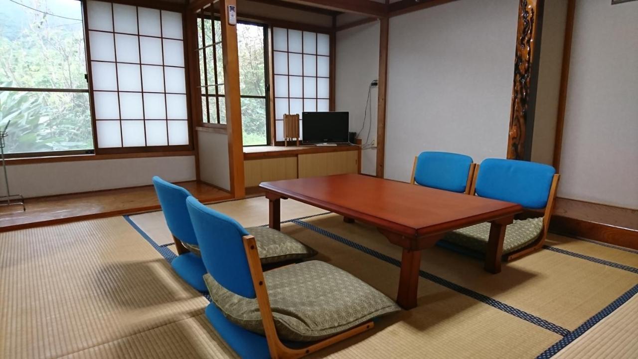 そこど荘 八丈町 エクステリア 写真